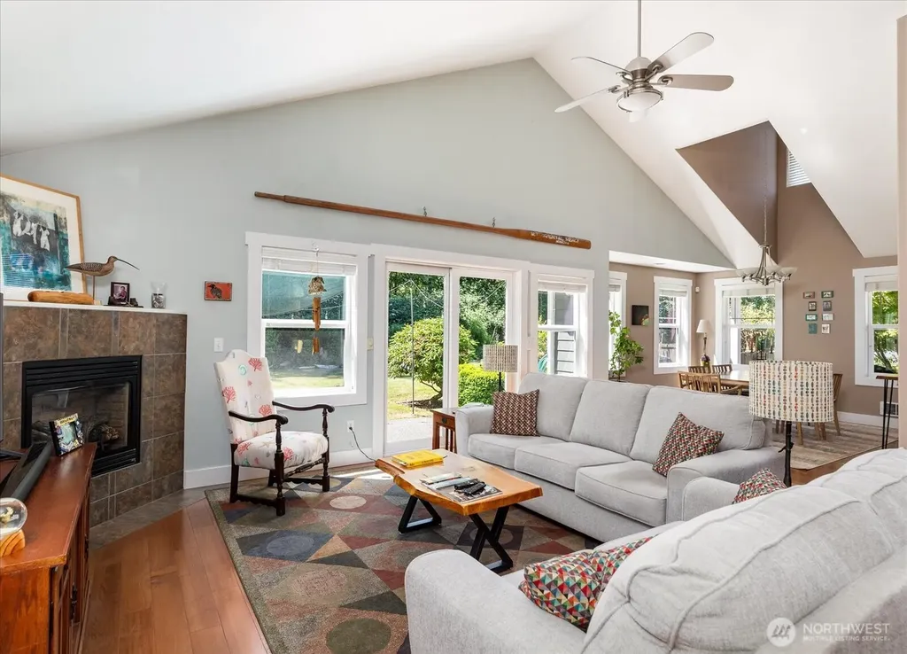 1796 Twin Oaks Lane Freeland WA 98249