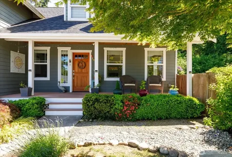 1796 Twin Oaks Lane Freeland WA 98249