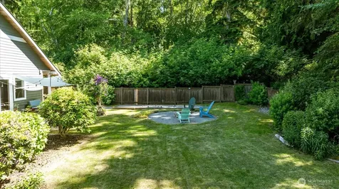 1796 Twin Oaks Lane Freeland WA 98249