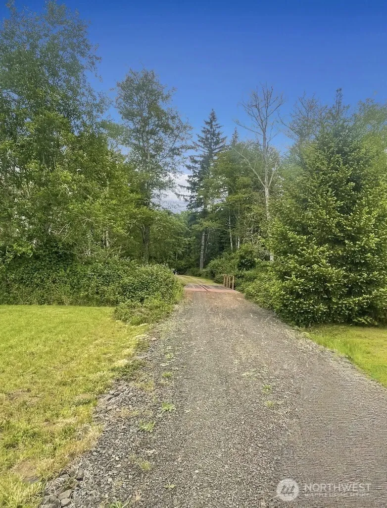 570 Elk Prairie Road Raymond WA 98577