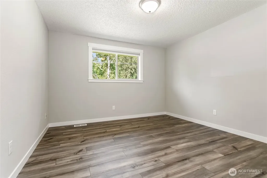 319 Vancouver Street Sumas WA 98295