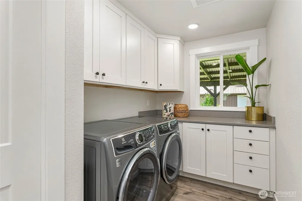 319 Vancouver Street Sumas WA 98295