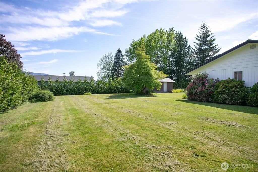 319 Vancouver Street Sumas WA 98295