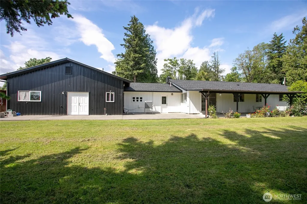 319 Vancouver Street Sumas WA 98295