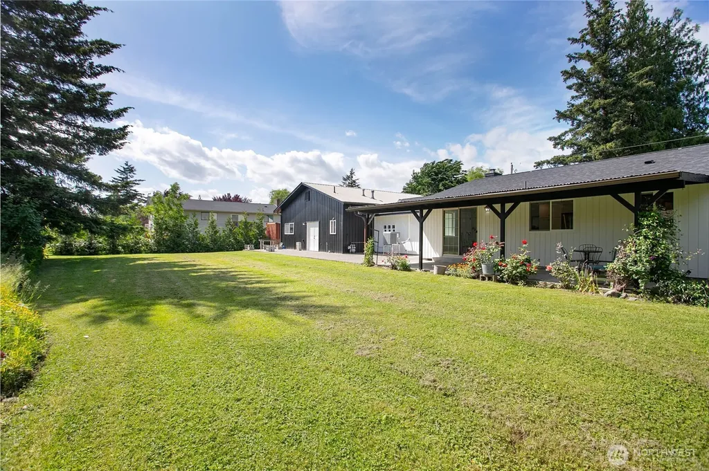 319 Vancouver Street Sumas WA 98295