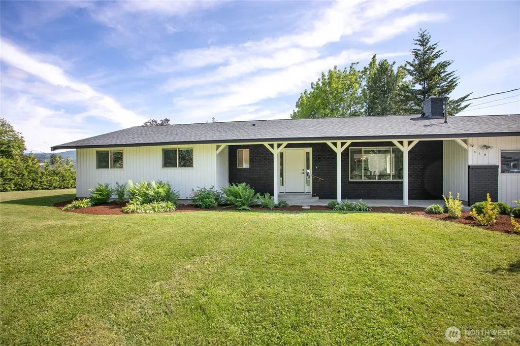 319 Vancouver Street Sumas WA 98295