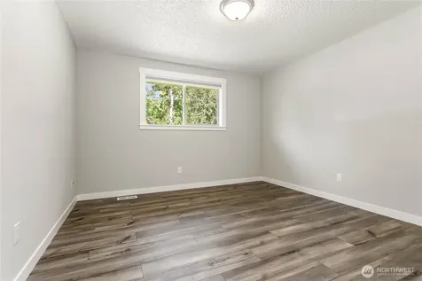 319 Vancouver Street Sumas WA 98295