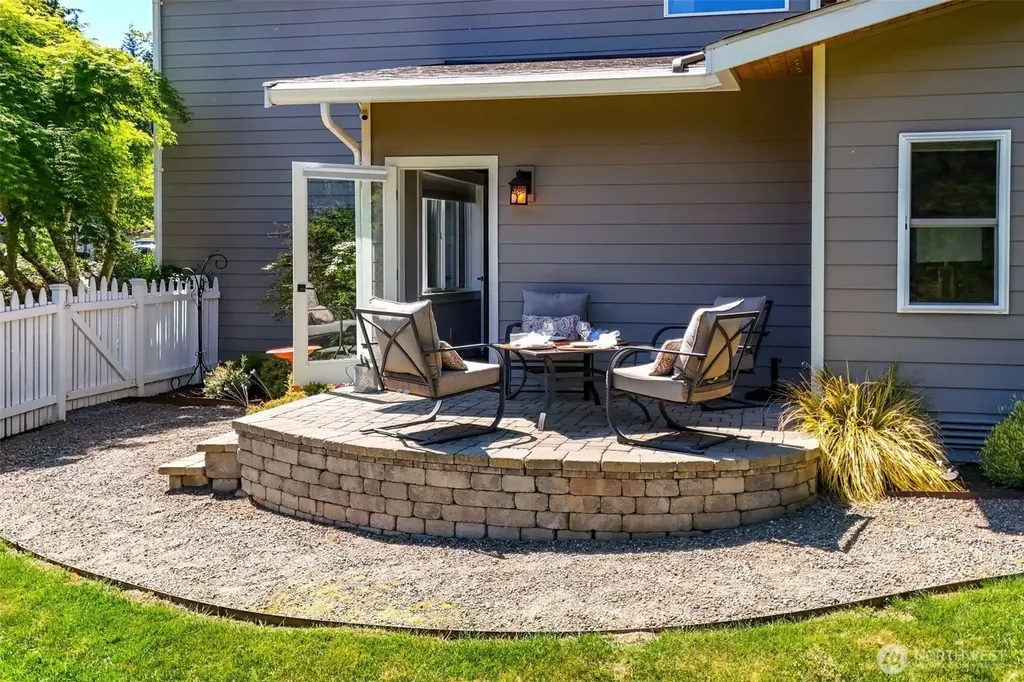 10362 Capistrano Place NE Poulsbo WA 98370