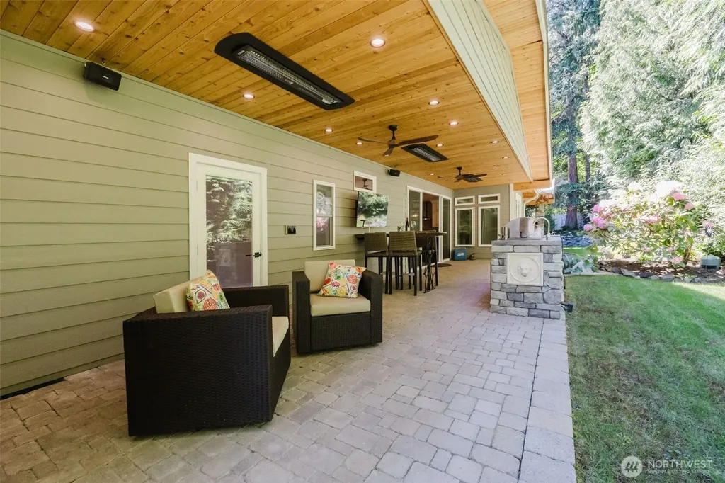 10362 Capistrano Place NE Poulsbo WA 98370
