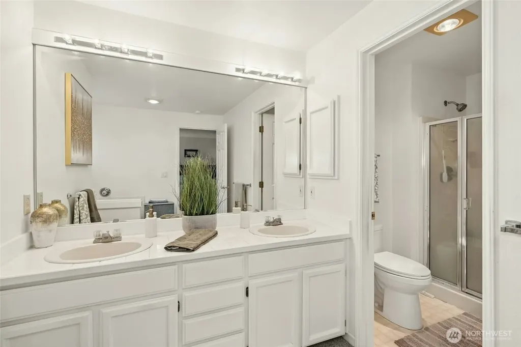 23435 NE 28th Place Sammamish WA 98074