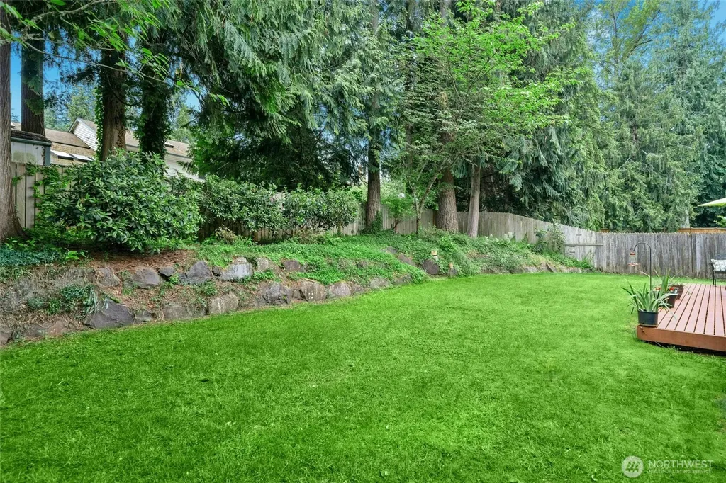 23435 NE 28th Place Sammamish WA 98074