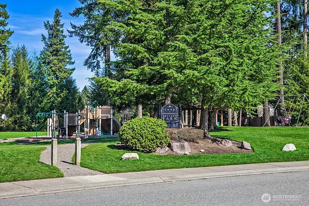 23435 NE 28th Place Sammamish WA 98074