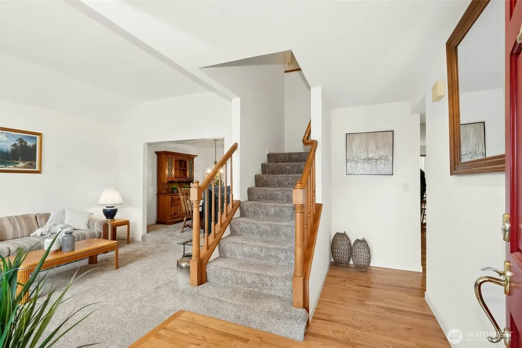 23435 NE 28th Place Sammamish WA 98074