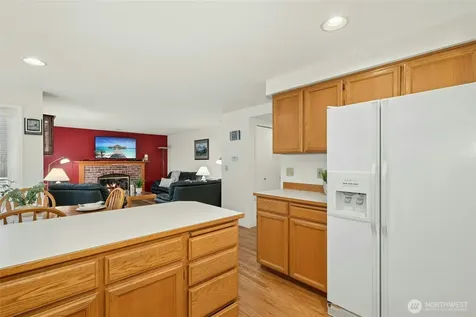 23435 NE 28th Place Sammamish WA 98074