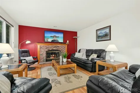 23435 NE 28th Place Sammamish WA 98074