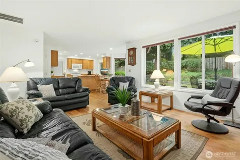 23435 NE 28th Place Sammamish WA 98074