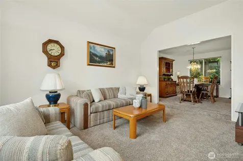 23435 NE 28th Place Sammamish WA 98074