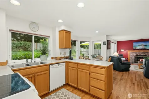 23435 NE 28th Place Sammamish WA 98074