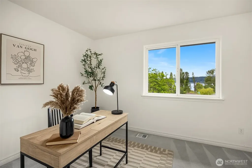 9021 Sand Point Way NE Seattle WA 98115