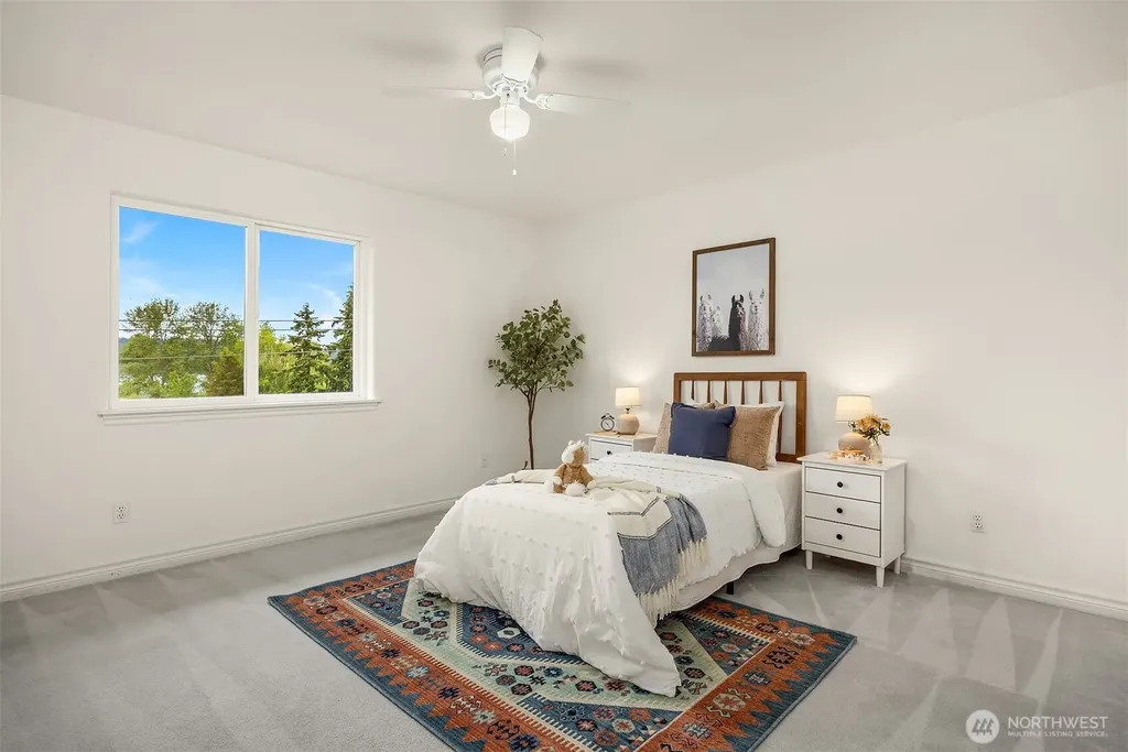 9021 Sand Point Way NE Seattle WA 98115