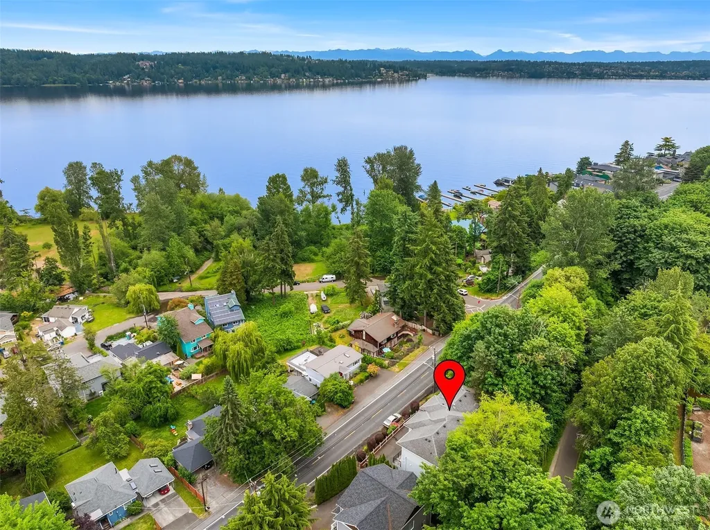 9021 Sand Point Way NE Seattle WA 98115
