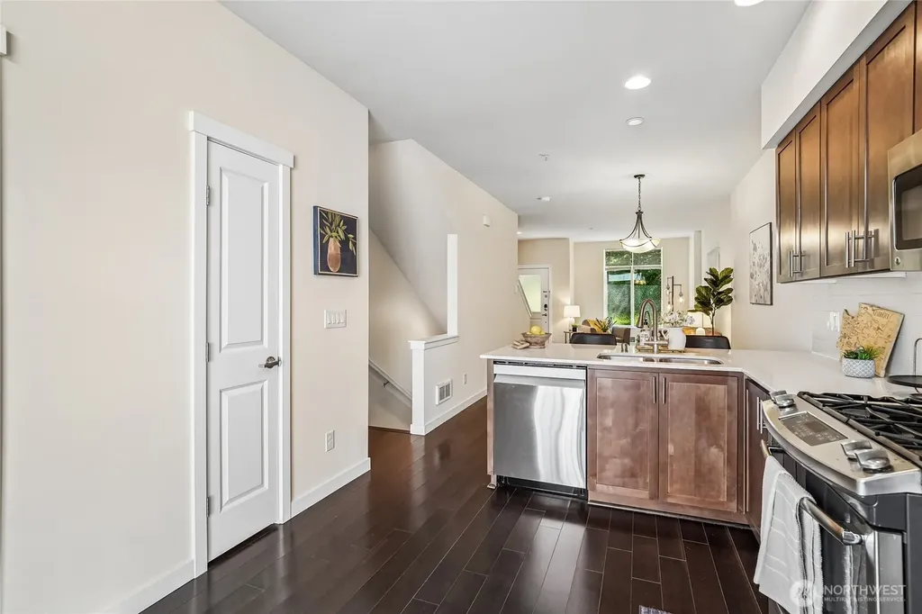 2107 NW Moraine Place Issaquah WA 98027