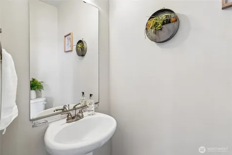 2107 NW Moraine Place Issaquah WA 98027