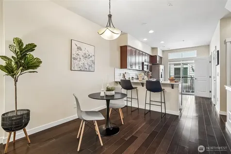 2107 NW Moraine Place Issaquah WA 98027