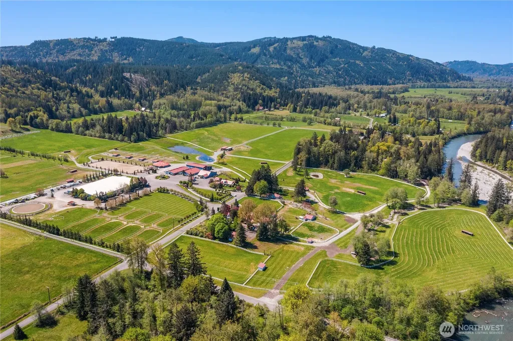 21733 Entsminger Road NE Arlington WA 98223
