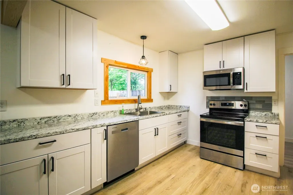 10341 SW 184th Avenue Rochester WA 98579