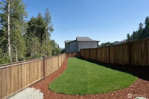 17603 142nd Avenue E Puyallup WA 98374