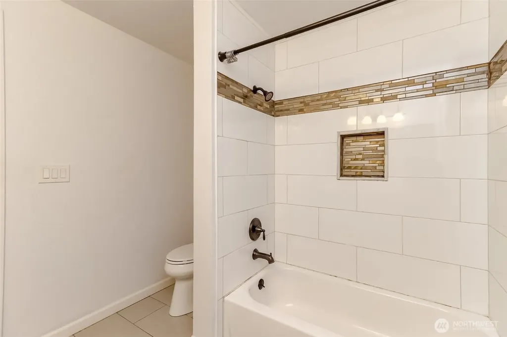 28803 184th Place SE Kent WA 98042