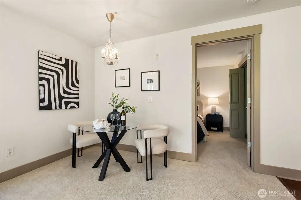 4547 8th Avenue NE Seattle WA 98105