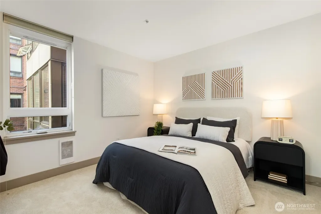 4547 8th Avenue NE Seattle WA 98105