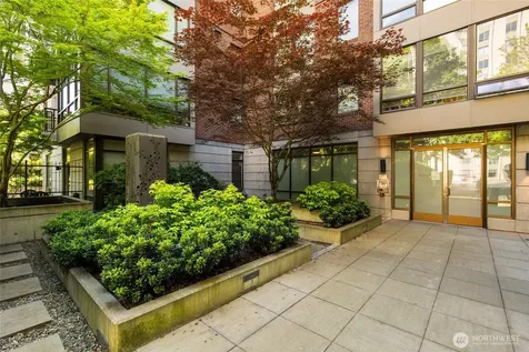4547 8th Avenue NE Seattle WA 98105