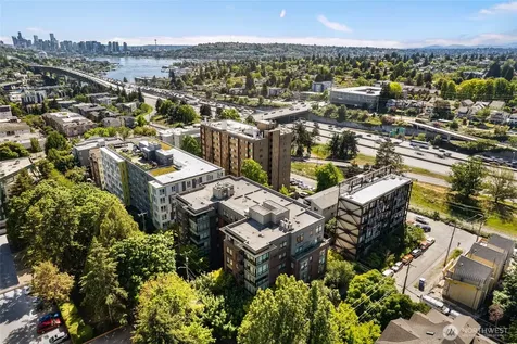 4547 8th Avenue NE Seattle WA 98105
