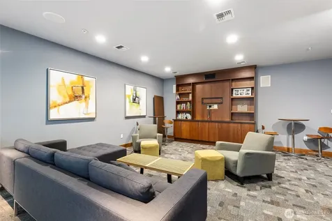 4547 8th Avenue NE Seattle WA 98105
