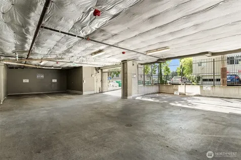 4547 8th Avenue NE Seattle WA 98105