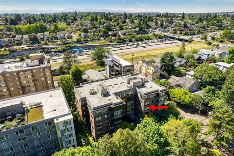 4547 8th Avenue NE Seattle WA 98105