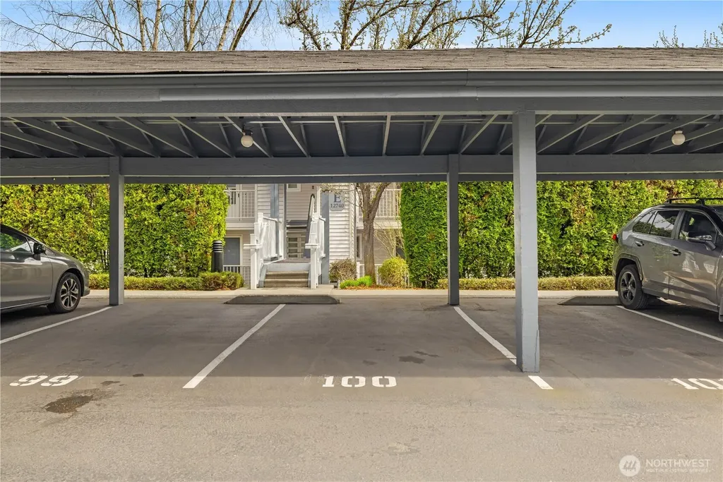 12740 NE 10th Place Bellevue WA 98005