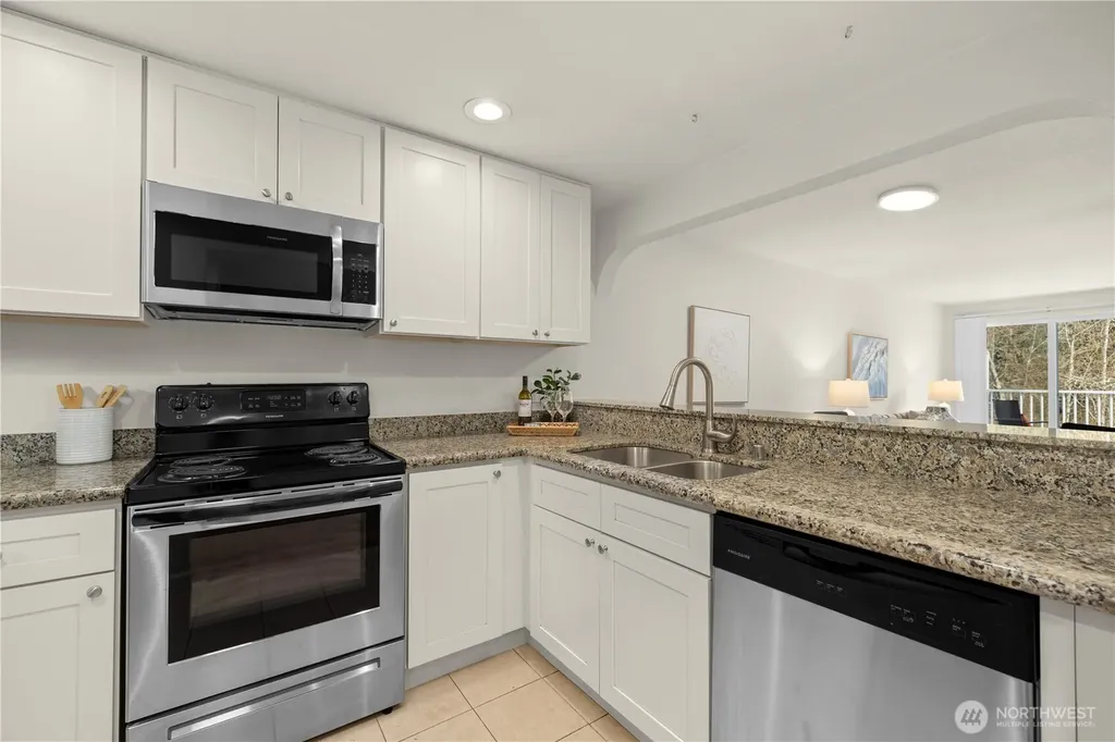 12740 NE 10th Place Bellevue WA 98005