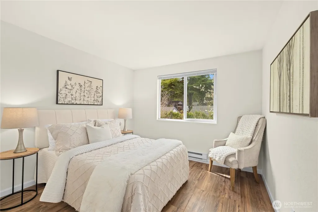 12740 NE 10th Place Bellevue WA 98005