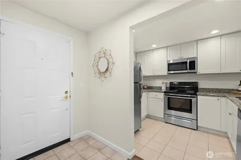 12740 NE 10th Place Bellevue WA 98005
