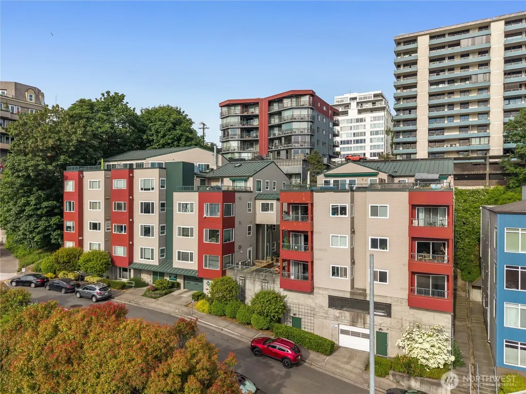 524 6th Avenue W Seattle WA 98119