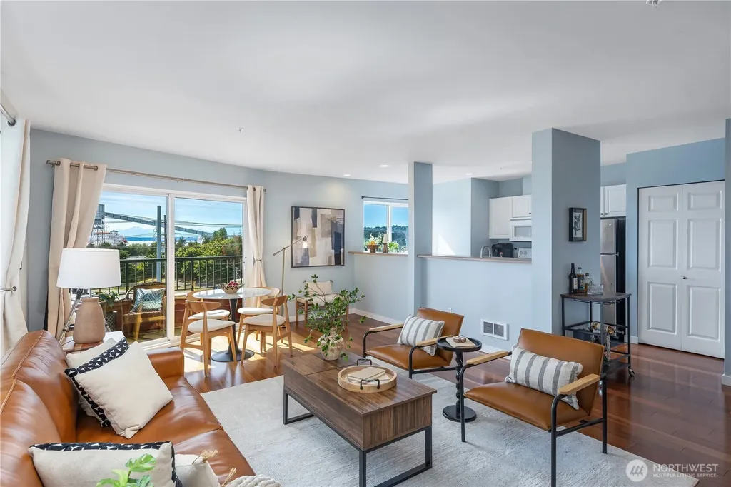 524 6th Avenue W Seattle WA 98119