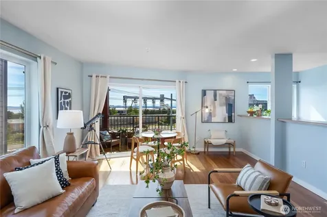 524 6th Avenue W Seattle WA 98119