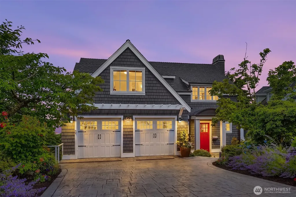 3658 50th Avenue NE Seattle WA 98105