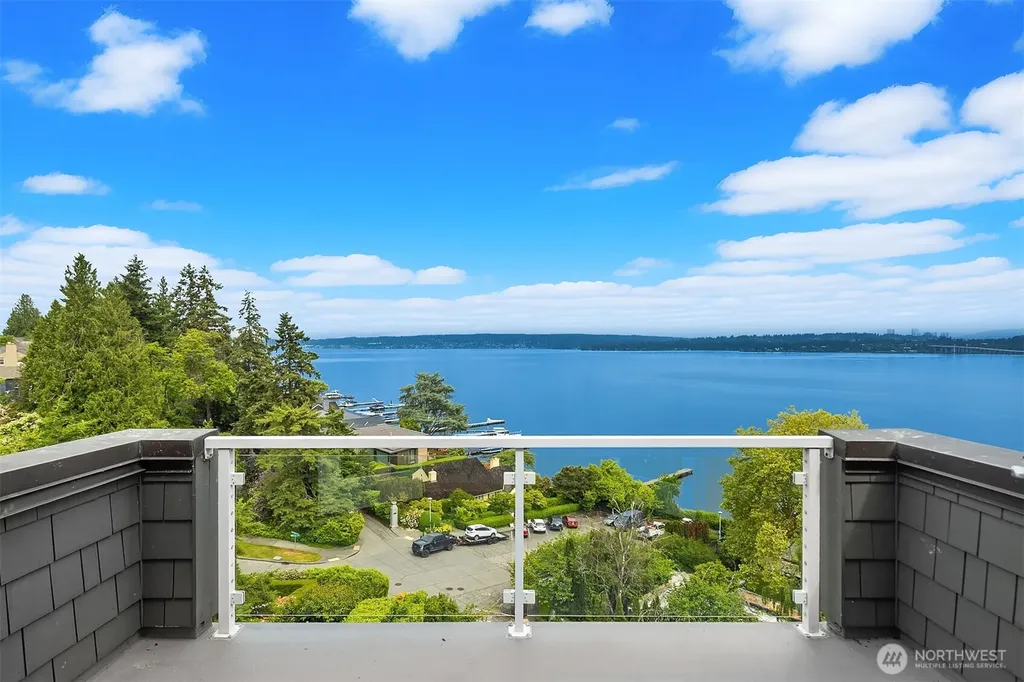3658 50th Avenue NE Seattle WA 98105