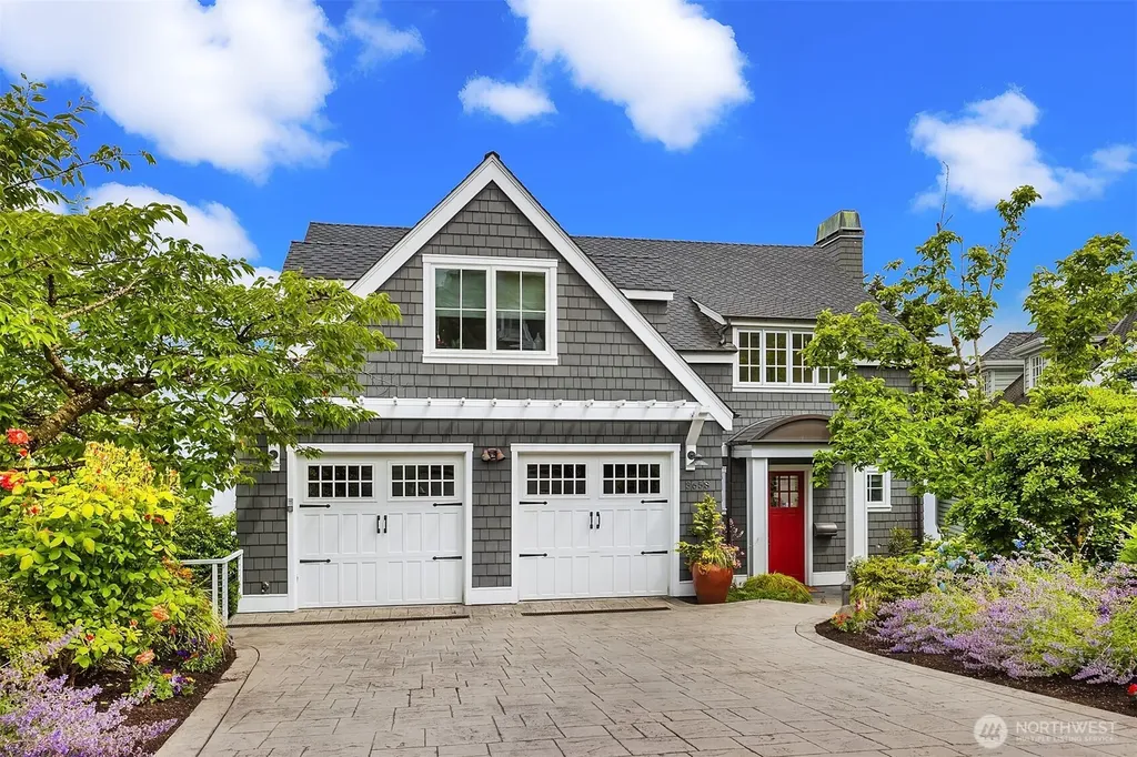 3658 50th Avenue NE Seattle WA 98105