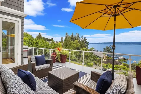 3658 50th Avenue NE Seattle WA 98105
